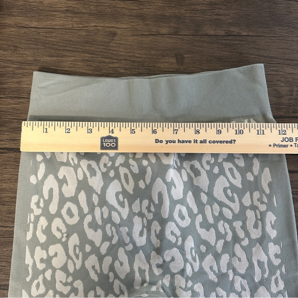 Sweaty Betty Seamless Breathable Patterned Leggings - Picture 6 of 7